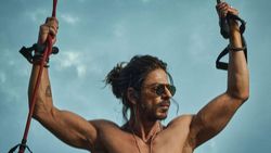 8 Karakter Ikonik Shah Rukh Khan: Kamu Suka Raj atau Rahul?