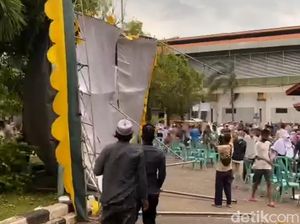 Tenda Safari Ramadan Pemkab Tuban Roboh Tersapu Angin Kencang