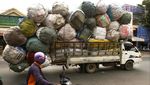 Tengok Aksi Truk Obesitas Wara-wiri di Negara Tetangga RI