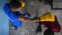 Berdasarkan kesepakatan itu, pejabat Kuba mengatakan petinju akan mendapatkan 80% dari pendapatan. Sementara pelatih, dokter dan federasi akan membagi 20% sisanya.