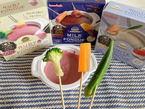 Bukan Buah, Chocolate Fondue Ini Pakai Brokoli dan Wortel Rebus