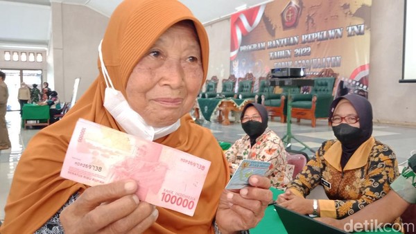 Pemerintah Siapkan BLT Kesra untuk Jaga Stabilitas Konsumsi Domestik Pemerintah Siapkan BLT Kesra untuk Jaga Stabilitas Konsumsi Domestik