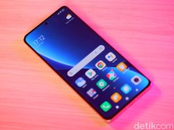 Ini Xiaomi 12 Pro, HP Android Rp 13 Juta Lawan iPhone 13 Pro Max