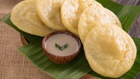 Pencinta serabi bisa bikin kue favoritnya sendiri. Serabi ini dibuat dengan tepung terigu. Teksturnya empuk enak, makin istimewa dengan siraman saus gula yang legit. Membuatnya tak sulit, tinggal contek bahan dan cara membuatnya di sini. Foto: iStock