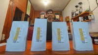 Berada di ketinggian 1.500 meter di atas permukaan laut, dengan jarak tempuh 60 kilometer dari Kota Padang, tempat tersebut kini dikenal sebagai salah satu penghasil jenis kopi spesial terkemuka dari Ranah Minang yang menembus pasar Amerika Serikat. 
