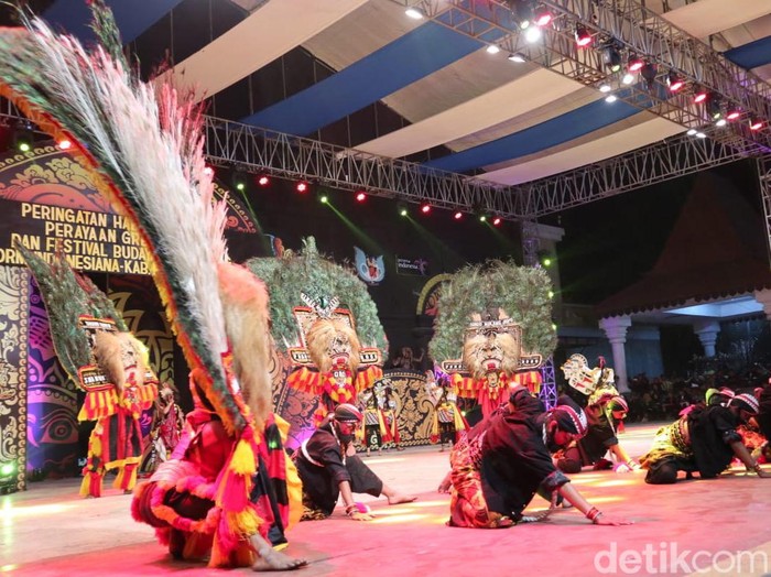 Atraksi Reog di Ponorogo