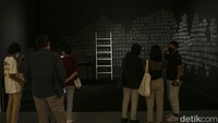 Sepuluh perupa tersebut dipilih atas pertimbangan konsistensinya dalam berkarya dengan capaian artistik yang sangat tinggi, baik secara gagasan, konseptual, maupun kekuatan visual.