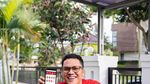 Momen Arief Muhammad Saat Dinner Date dengan Istri hingga Hangout Bareng Teman