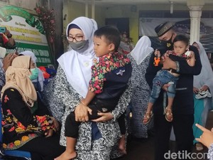 Ikatan Bidan Kunjungi Rumah Duka Sertu Eka-Anggota TNI yang Gugur di Papua