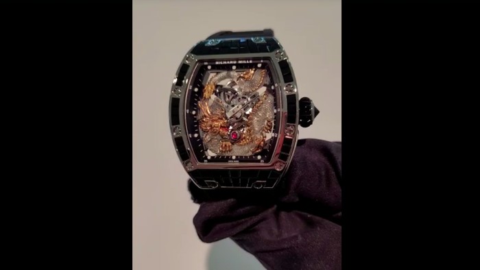Jam tangan Richard Mille RM 57-03 WG Black Sapphire Dragon. (Dok Tony Sutrisno, korban yang melapor polisi karena merasa ditipu pembelian jam tangan) Jam tangan Richard Mille RM 57-03 WG Black Sapphire Dragon. (Dok Tony Sutrisno, korban yang melapor polisi karena merasa ditipu pembelian jam tangan)