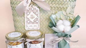 Cerita Aisyah Jualan Hampers Kue Kering dan Alat Salat Raih Omzet Rp 9 juta