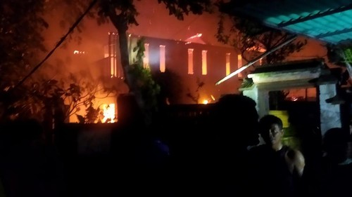 Kebakaran Vila Ocean View di Pantai Padang Galak Denpasar. (Dok. Polsek Dentim)