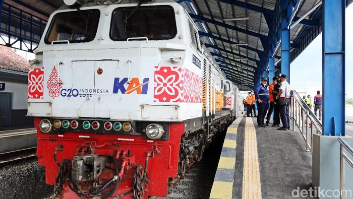 Kereta Api (KA) Pangrango yang melayani perjalanan Bogor-Sukabumi PP