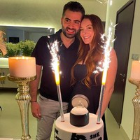 Bader Shammas diketahui berprofesi sebagai ahli keuangan. Dia memegang jabatan asisten wakil presiden di Credit Suisse, salah satu bank investasi dan manajemen investasi terkemuka di dunia asal Swiss. Foto: dok. Instagram