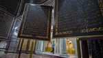 Al-Quran Raksasa di Palembang Berukir Tinta Emas