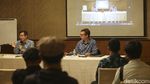 Momen Bos Faber-Castell Gigit Pensil Saat Berkunjung ke Indonesia