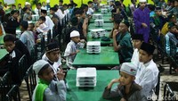 Jauh sebelum memiliki lahan sendiri, Ustadz Fadzlan Garamatan menggunakan rumah singgah di Pondok Hijau, Rawa Lumbu Bekasi dengan menyewa 20 rumah yang diisi oleh 10 akhwat dan 10 ikhwan. Dengan keterbatasan tersebut justru santri terus bertambah, dan berdatangan untuk menimba ilmu bersama ustadz Fadzlan hingga akhirnya para alumni yang pulang ke kampung halaman mampu berdakwah di daerah masing-masing.