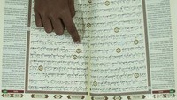Pada bulan Ramadan kegiatan santri berfokus di masjid yang masih dibangun. Sejak pagi, sore hingga usai salat tarawih mereka terus mengkhatamkan alquran.