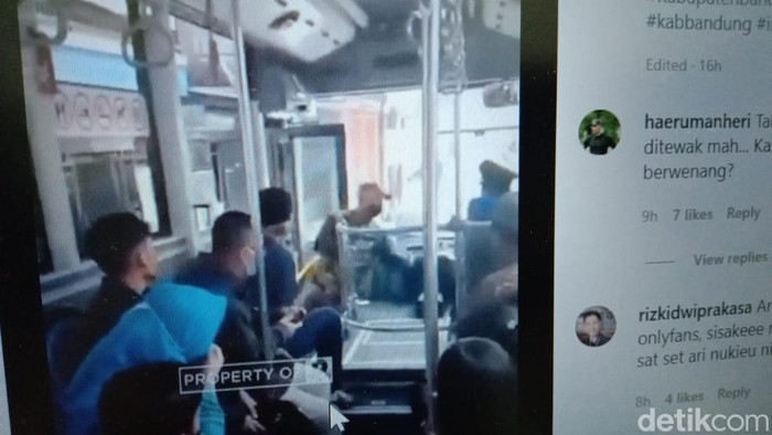 Seorang preman melakukan pengancaman terhadap sopir bus Trans Metro Pasundan