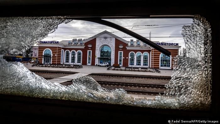 Serangan roket di stasiun kereta api di Kramatorsk, Ukraina timur, menewaskan 52 orang (Fadel Senna/AFP/Getty Images)