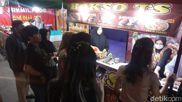 Suasana Pasar Cidu Makassar yang ramai pengunjung tiap hari, terutama saat bulan puasa (detikSulsel/Muh Ishak Agus)