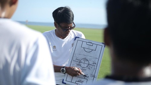 Sesi latihan Bali United Youth jelang turun di IYC 2021 Jakarta