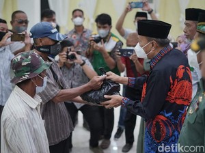 Baznas Bone Salurkan 2.000 Paket Sembako Selama Ramadan Senilai Rp 300 Juta