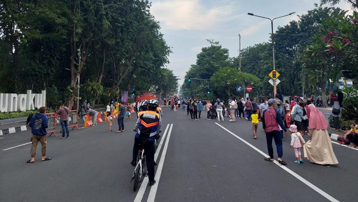 car free day di surabaya