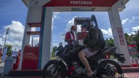 Menteri ESDM Arifin Tasrif yang didampingi Gubernur Bengkulu Rohidin Mersyah melakukan sidak ke beberapa titik stasiun pengisian bahan bakar umum (SPBU) di Bengkulu.