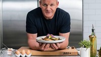Di dapur ini Ramsay biasa memasak untuk dikonsumsi ia sendiri dan keluarga. Area dapurnya selalu bersih dan tertata rapi.  Foto: gordonramsay.com
