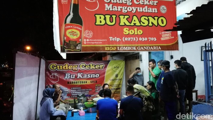 Gudeg ceker Bu Kasno cocok jadi pilihan menu sahur di Solo