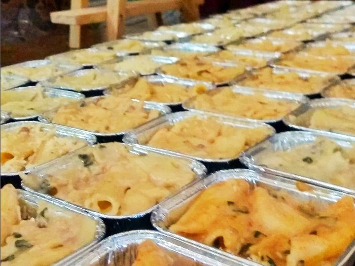 Ide bisnis jualan hampers dari @makaroni_jkt.