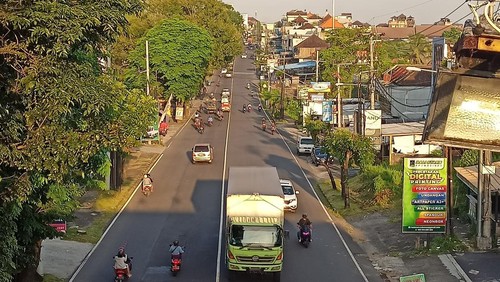Ruas jalan Bypass Ir Soekarno yang menjadi salah satu rute mudik setiap tahunnya seperti terpantau pada Minggu (10/4/22).