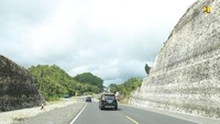 Ruas jalan Pansela terbentang melintasi 5 provinsi di Pulau Jawa yakni Provinsi Banten dengan ruas Simpang Labuhan-Batas Provinsi Jawa Barat sepanjang 169,5 km; lalu di Provinsi Jawa Barat dengan ruas dari Batas Provinsi Banten-Sindang Barang hingga Batas Provinsi Jawa Tengah sepanjang 417,1 km. Foto: Dok. Kementerian PUPR