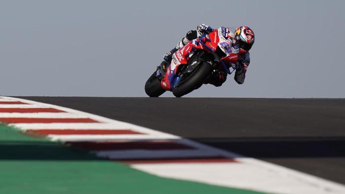Jorge Martin (89), of Spain, steers through a turn during an open practice session for the MotoGP Grand Prix of the Americas motorcycle race at the Circuit of the Americas, Saturday, April 9, 2022, in Austin, Texas. (AP Photo/Eric Gay)