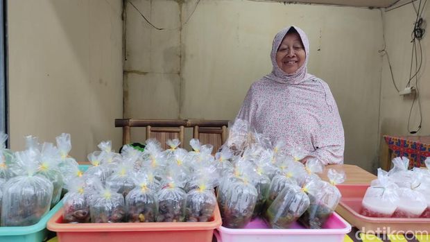 Kraca khas Banyumas paling diburu pas Ramadan, paling enak disantap dengan cara disedot.
