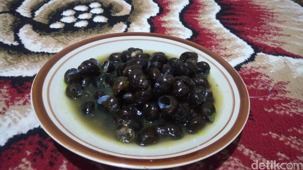 Kraca khas Banyumas paling diburu pas Ramadan, paling enak disantap dengan cara disedot.