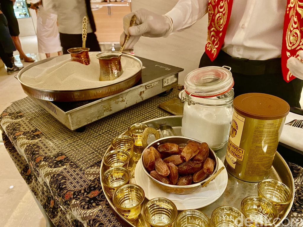 Menu Buka Puasa di Hotel Mandrin Oriental Jakarta. Berkolaborasi dengan Nusantar by Locavore.