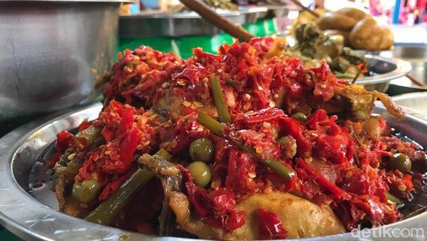 Nasi kapau yang kian populer.