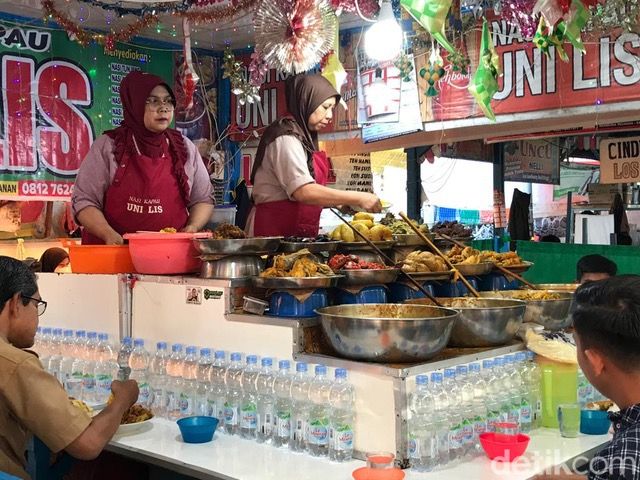 Nasi kapau yang kian populer.