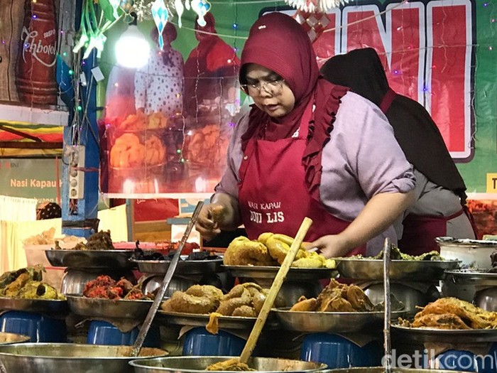 Nasi kapau yang kian populer.