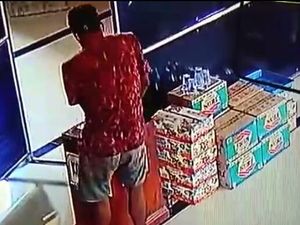 Pamit Beli Rokok, Napi Lapas Pamekasan Terekam CCTV Mencoba Curi Kotak Amal