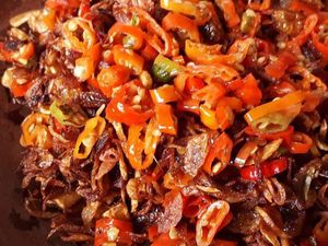 Sambal Emba, Pedas Gurih Yang Nikmatnya Tiada Tara