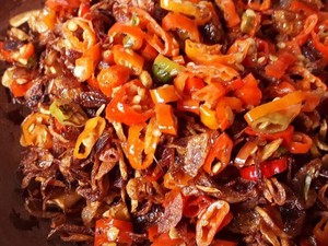 Sambal Emba, Pedas Gurih Yang Nikmatnya Tiada Tara