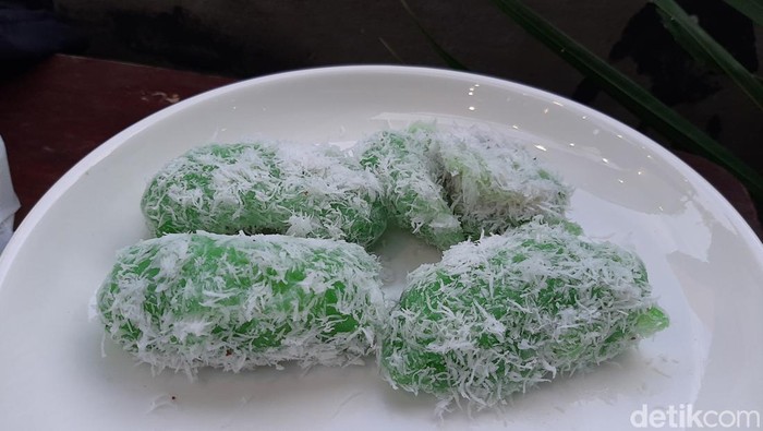 Sanggara bandang dan onde-onde khas Kendari menjadi pilihan takjil paling dicari saat Ramadan di Kendari, Sultra. Resep dan cara buatnya bisa dilihat di sini.