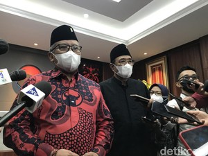 Singgung Lagu Ayu Ting Ting, Sekjen PDIP Minta Demo Besok Tak Salah Alamat