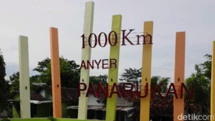 Titik 1.000 Km Jalan Anyer-Panarukan di Situbondo