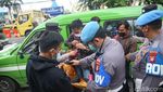 Antisipasi Demo, Polisi Lakukan Penyekatan di Daan Mogot