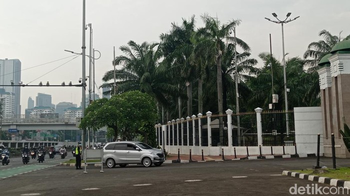 BEM SI Bakal Demo, Begini Situasi di Depan Gedung DPR Pagi Ini