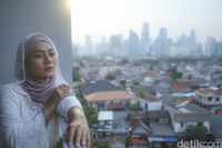 Berlliana Lovell Mendadak Berhijab